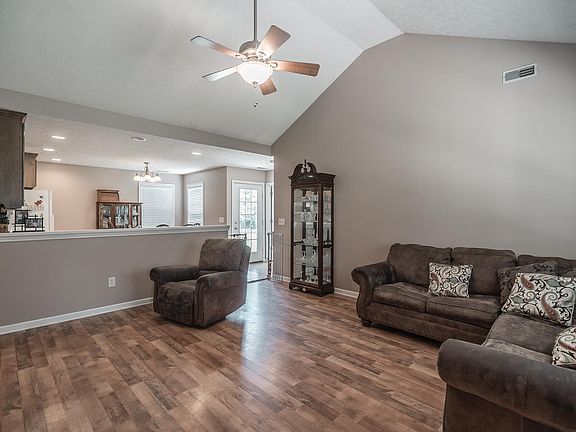 4th image of 1583 Winding Way Cir