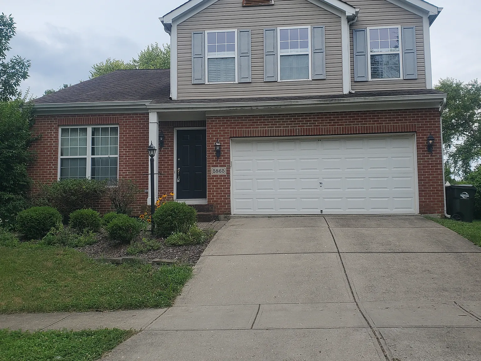 4 bed, 3.5 bath, 2464 sqft, $2,900 — Photo 1