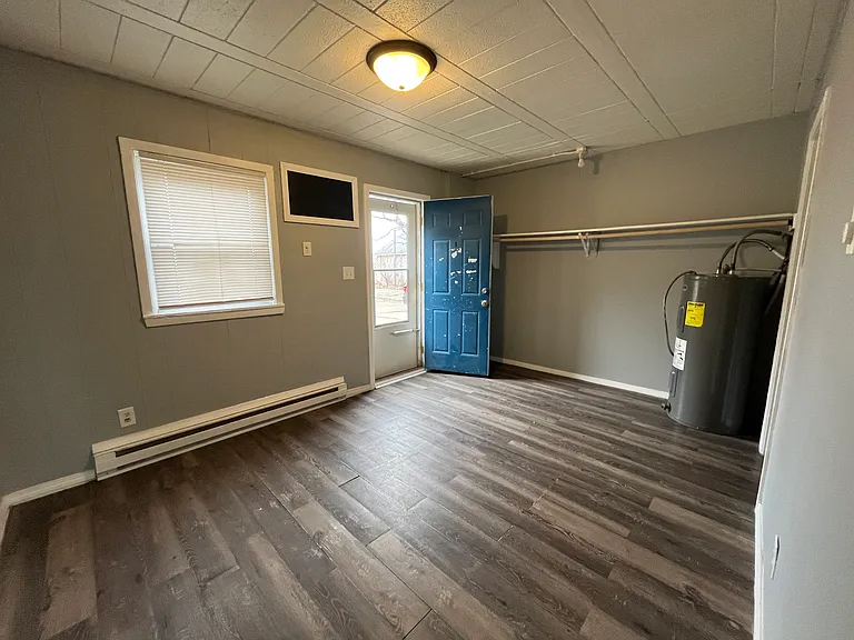 1223 S Franklin St #B — Photo 6