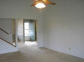 3rd image of 130 Kimberling Shrs APT 3