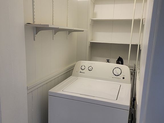 4th image of 182 Lincoln St #2