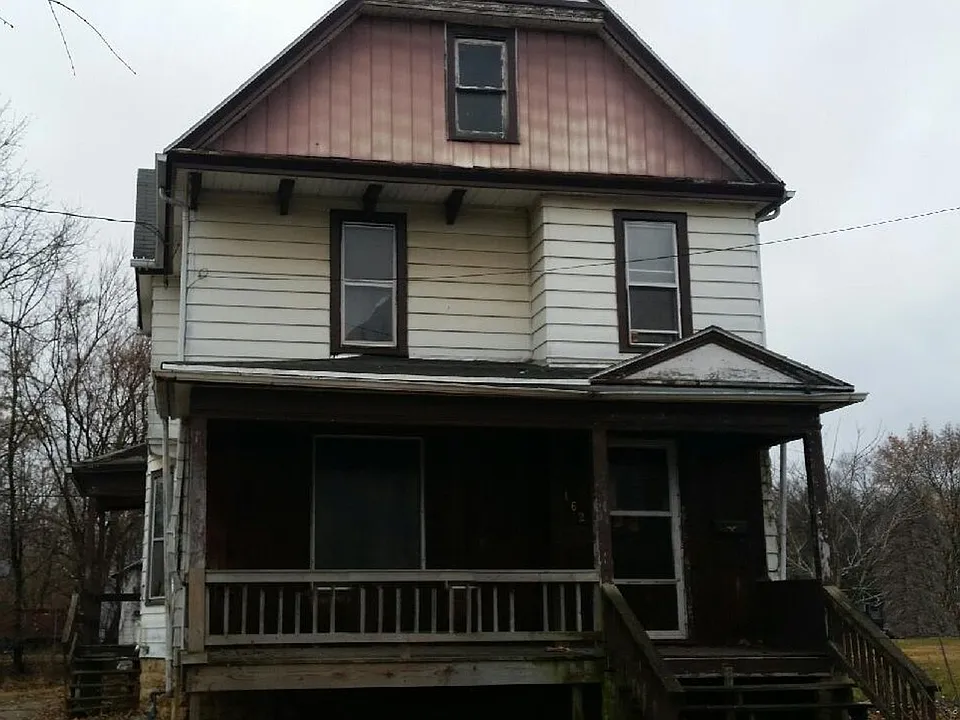 162 S High St