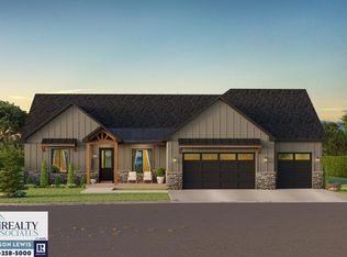 2905 Hogan Dr, Casper, WY 82601