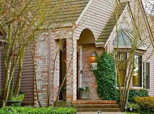 5230 W Mercer Way, Mercer Island, WA 98040