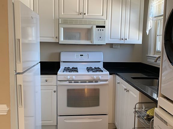 3rd image of 3100 Wisconsin Ave NW APT 404