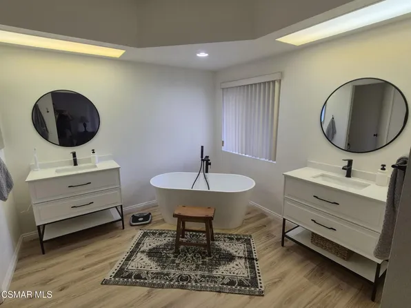642 Vista Lago Cir N, Palm Desert, CA 92211