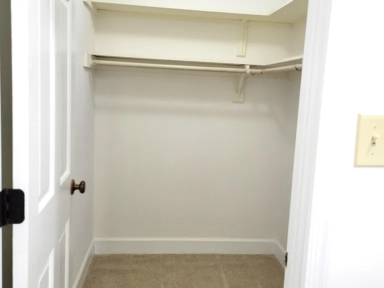 102 Wimbledon Dr — Photo 39