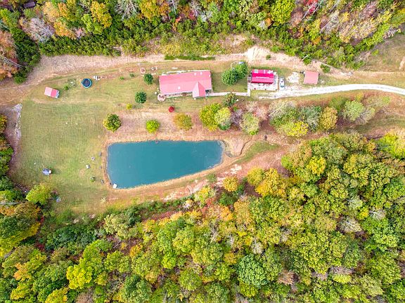 2nd image of 1045 Horse Shoe Dr