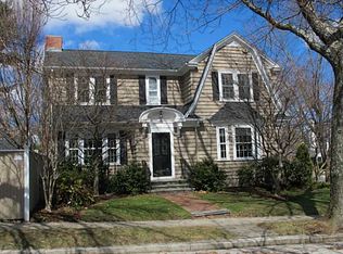 86 Woodbury St, Providence, RI 02906