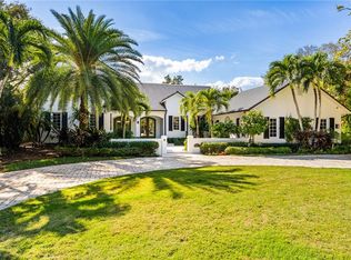 220 Shores Dr, Indian River Shores, FL 32963