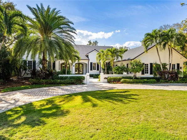 220 Shores Dr, Indian River Shores, FL 32963