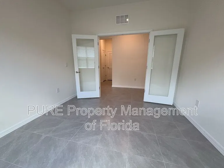 4122 NW 48th Terrace Rd — Photo 53