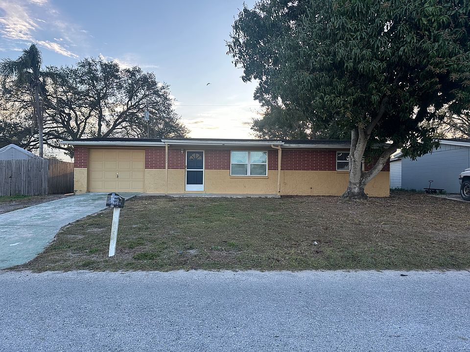 1st image of 2132 Hess Dr