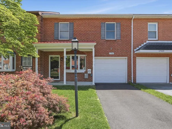 17931 Clubhouse Dr, Hagerstown, MD 21740