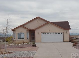 951 S Avenida Del Oro E, Pueblo West, CO 81007