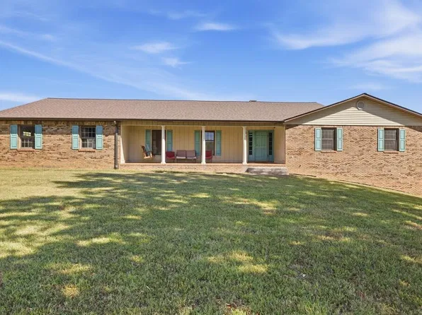 1857 Old McKenzie Hwy, Paris, TN 38242