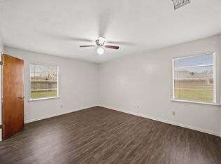 322 Pinedale Ave, Rosharon, TX 77583