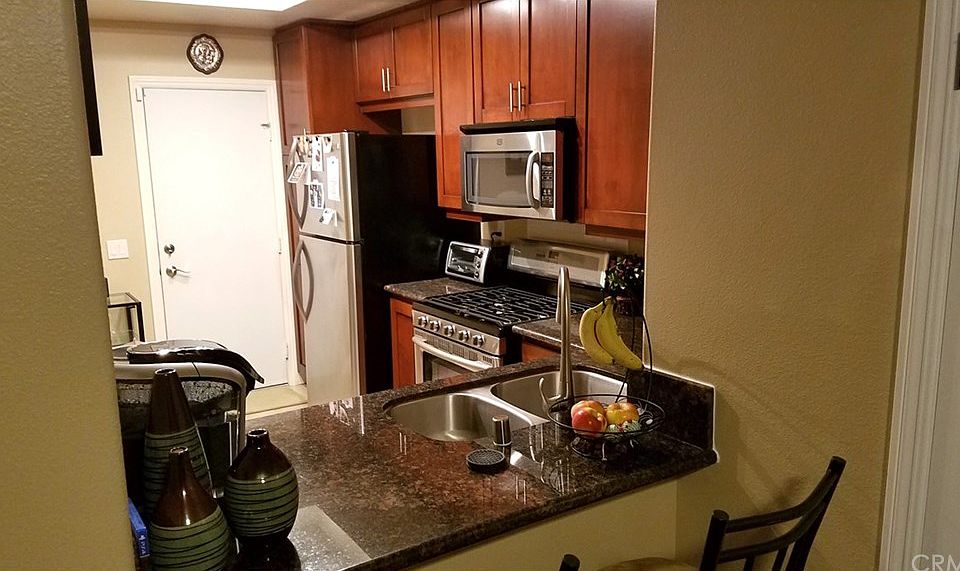 2nd image of 1054 S Country Glen Way