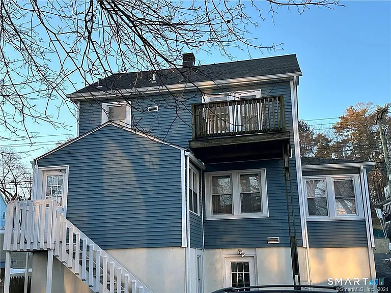 18 Cold Spring Rd — Photo 14