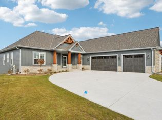 W198N4955 Hickory STREET, Menomonee Falls, WI 53051