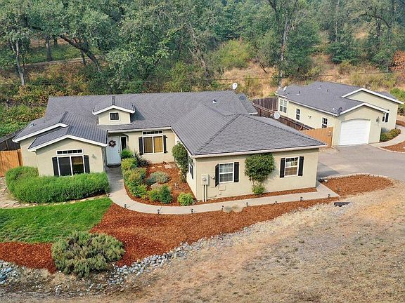 2nd image of 2710-2714 Mountain Ln