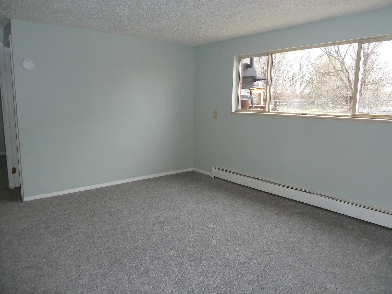 2 bed, 740 sqft, $825 — Photo 3