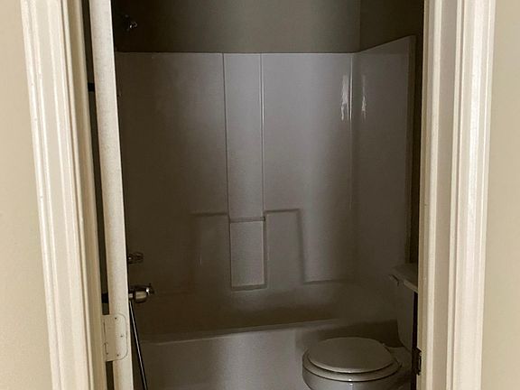4th image of 310 E Pine St APT 1