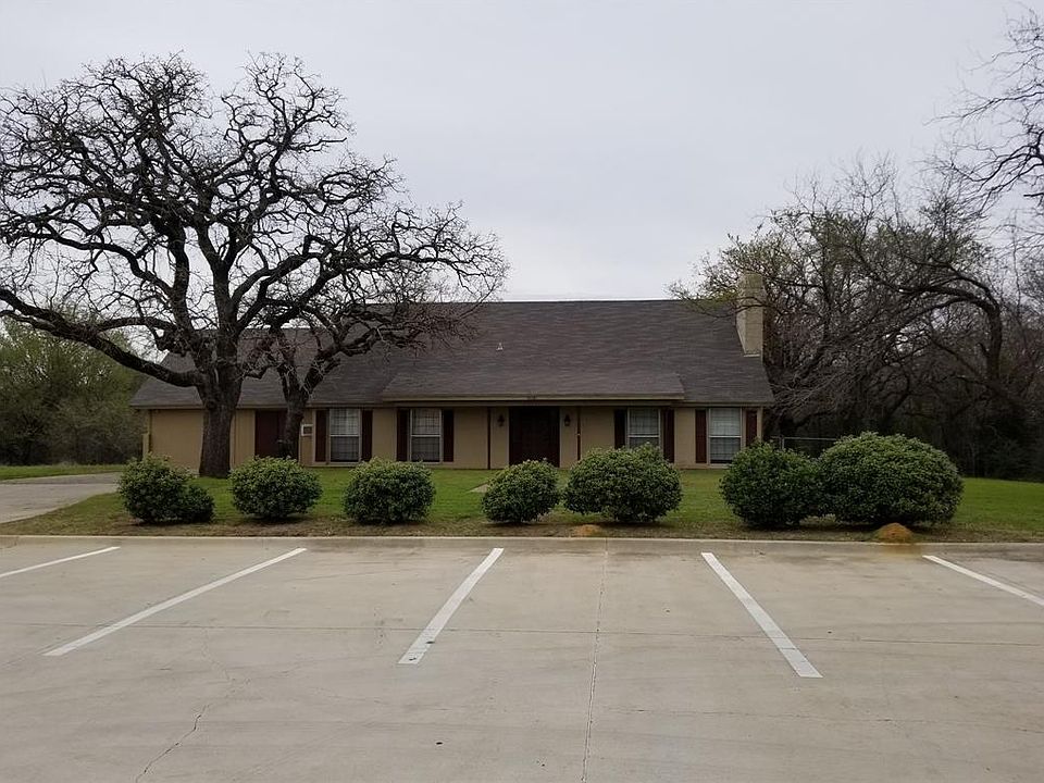 1st image of 918 E Southlake Blvd