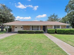 201 W Farish Ave, Rosebud, TX 76570
