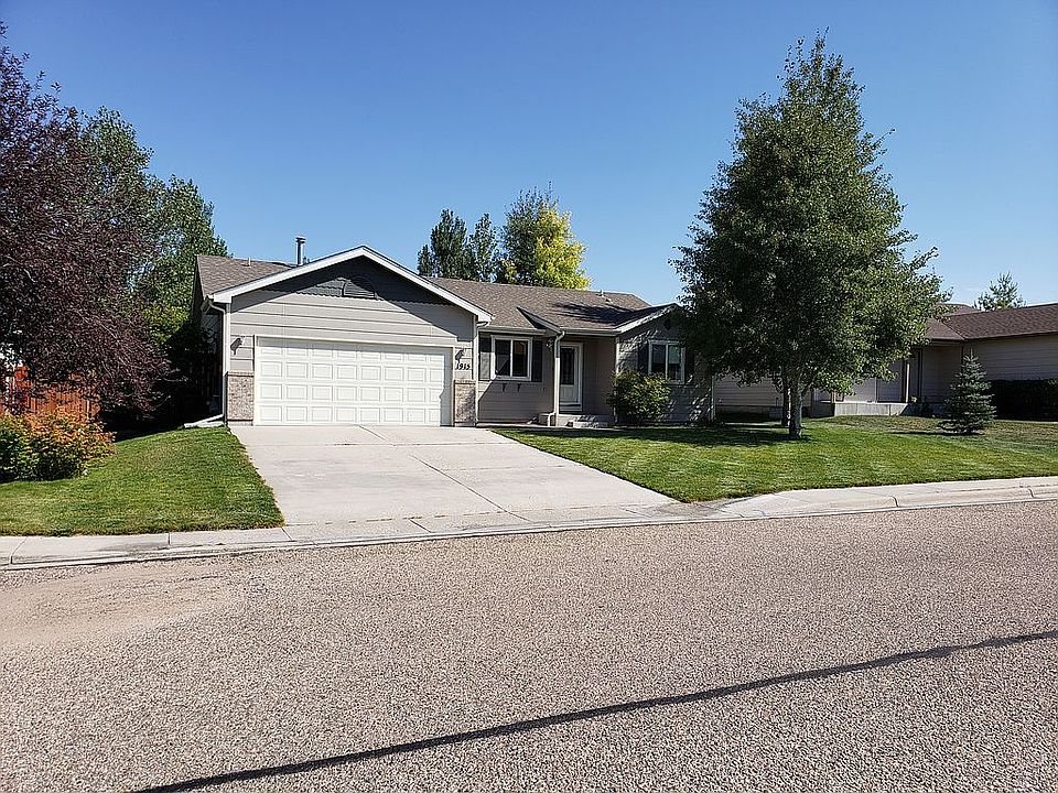 1st image of 1915 Silverton Dr