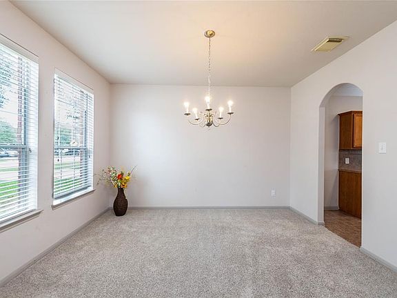 4th image of 5906 Coyote Echo Dr