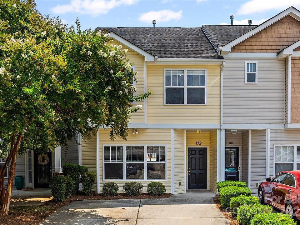 1st image of 112 Saint Vincent Pl