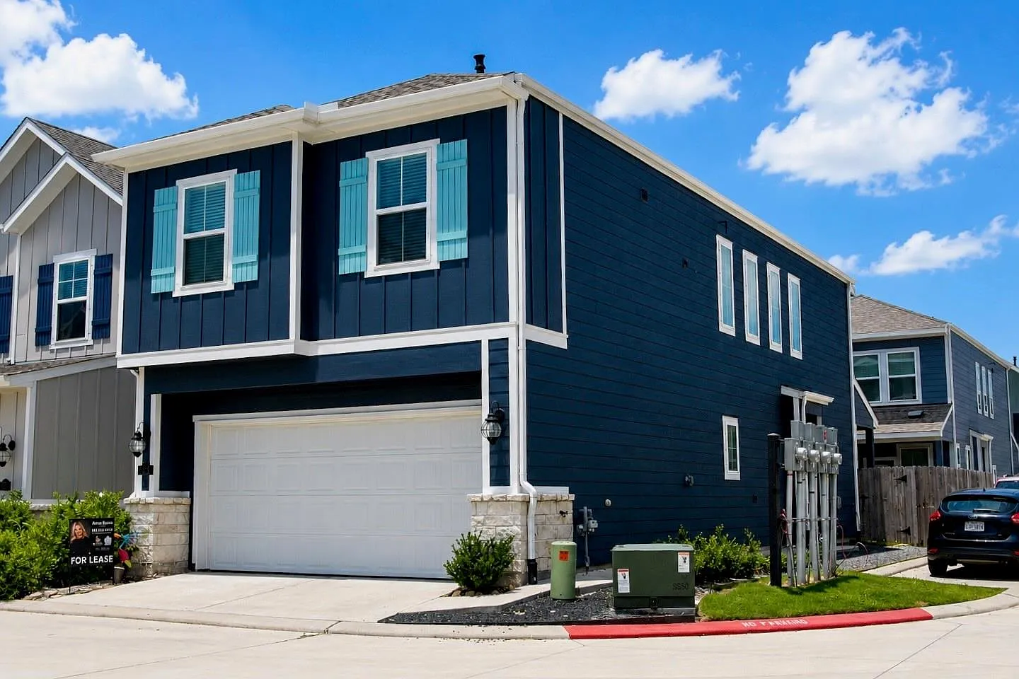 3 bed, 2.5 bath, 1749 sqft, $2,600 — Photo 1