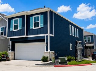 624 Pelican Dr, Kemah, TX 77565