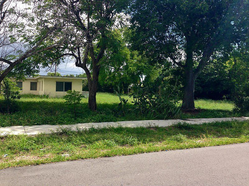 1st image of 3410 NE 5th Ave