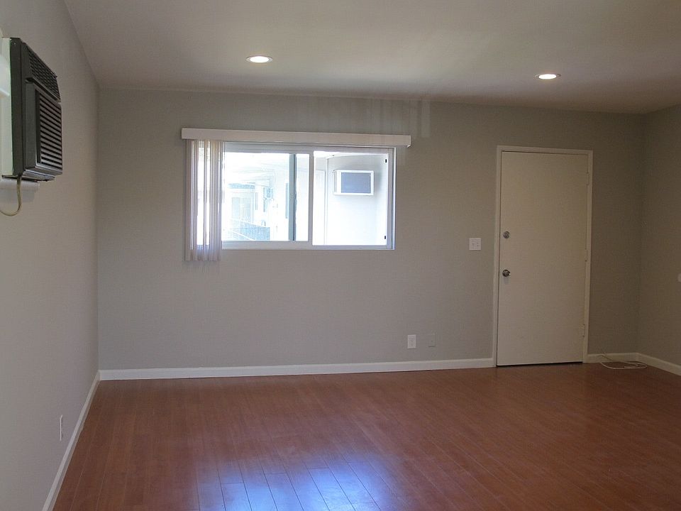 1st image of 212 S Jackson St
