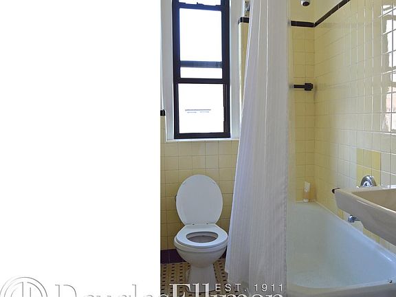 5th image of 30 Park Ter E APT 6G