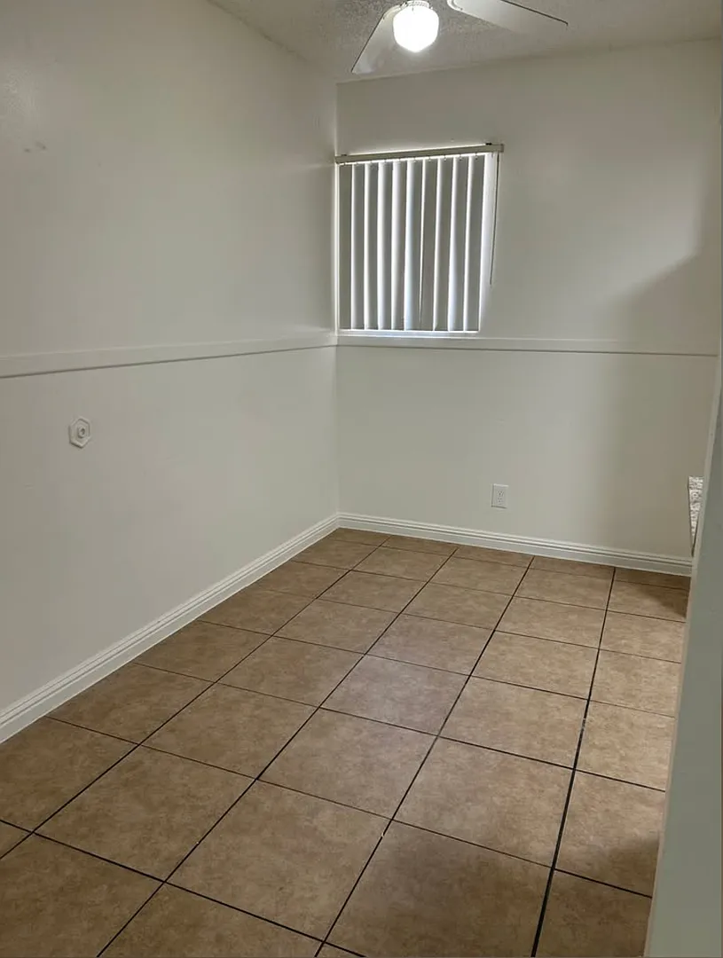 3791 Hazelwood St — Photo 3