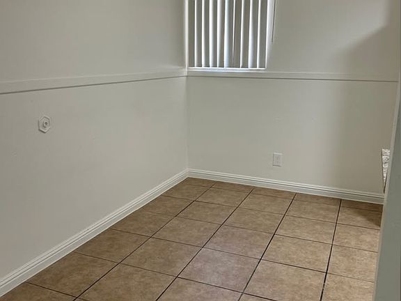 3rd image of 3791 Hazelwood St APT 3
