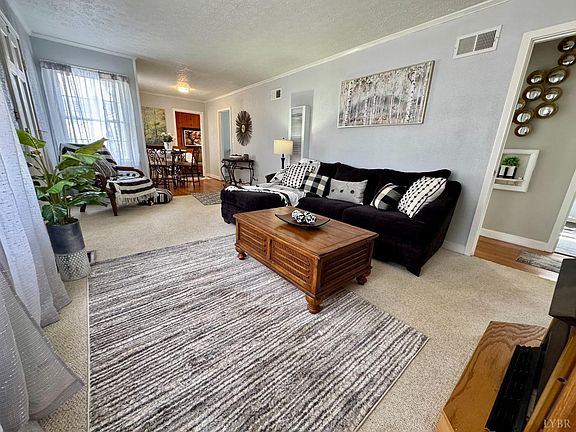 5th image of 310 Lee Grant Ave