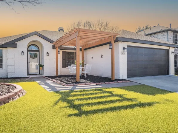 5128 Eastcreek Dr, Arlington, TX 76018