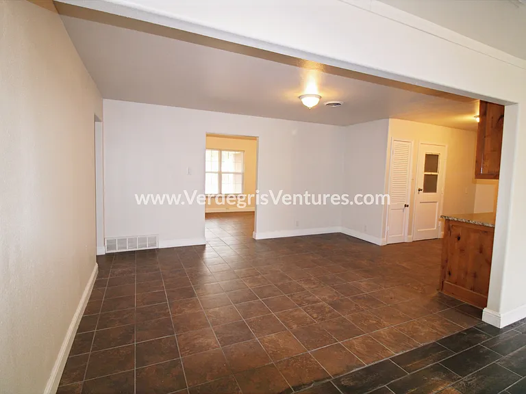 5833 Westhaven Dr — Photo 6