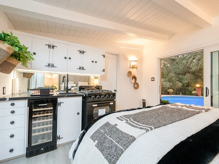 3100 Coldwater Canyon Ave — Photo 6