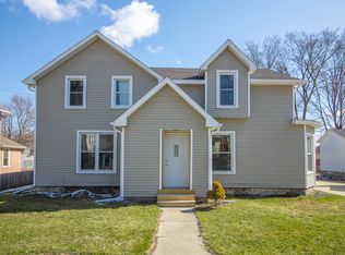 220 W Jefferson St, Grand Ledge, MI 48837