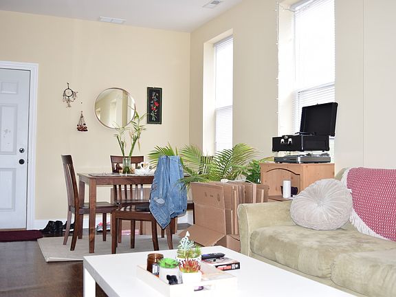 3rd image of 3650 W Diversey Ave #2N