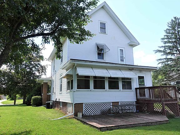 5th image of 935 N Academy St