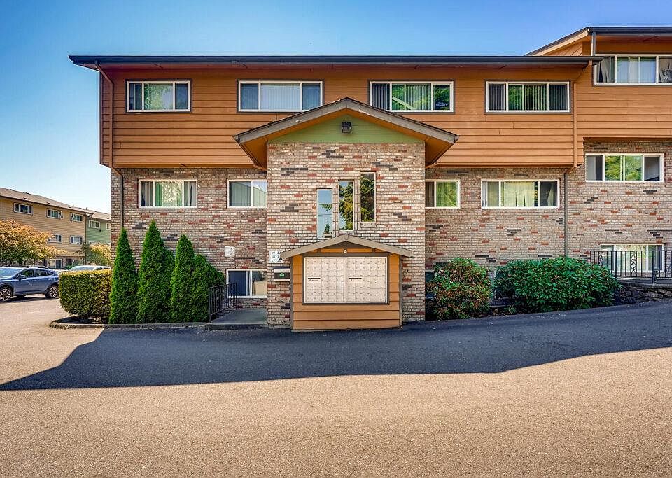 2nd image of 3750 SW 108th Ave #0dc735288