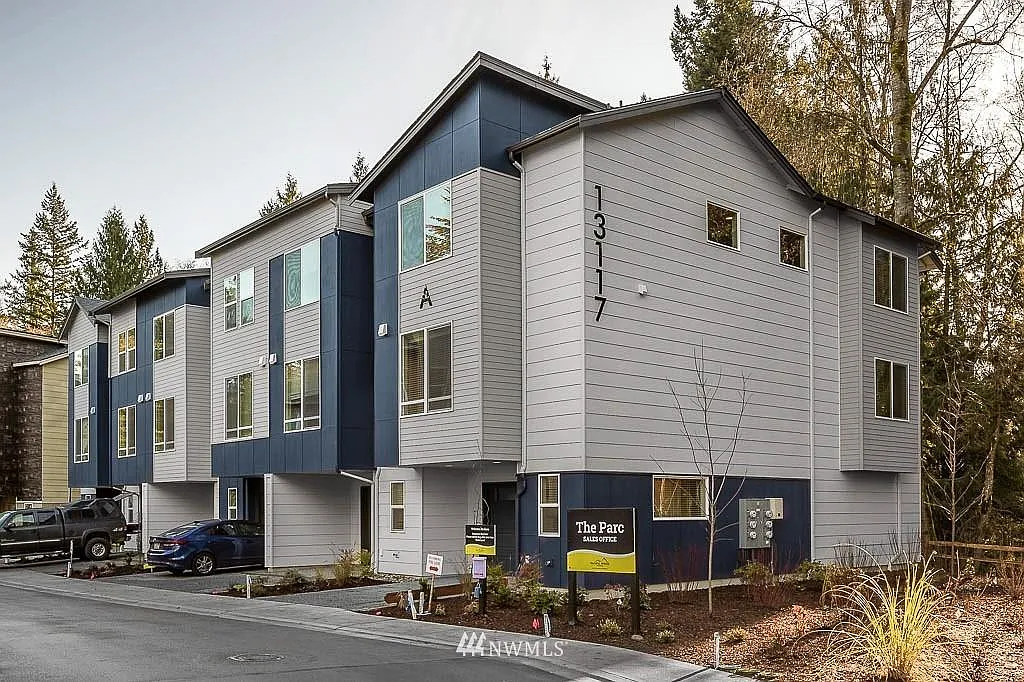 Building Photo - 13117 3rd Ave SE #K5-78