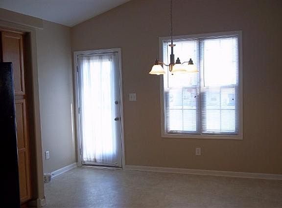5th image of 3325 Sweet Clover Ln