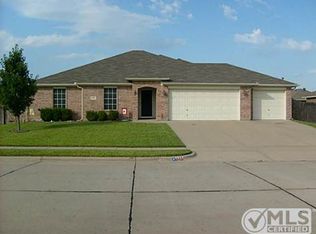 420 Bretts Way, Burleson, TX 76028